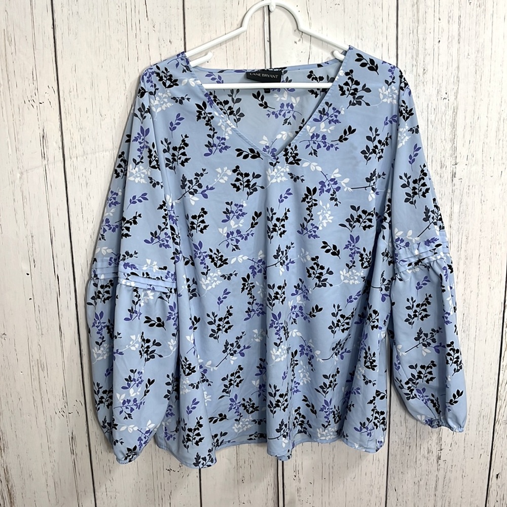 Lane Bryant Blue Floral 3/4 Sleeves Top Size 18